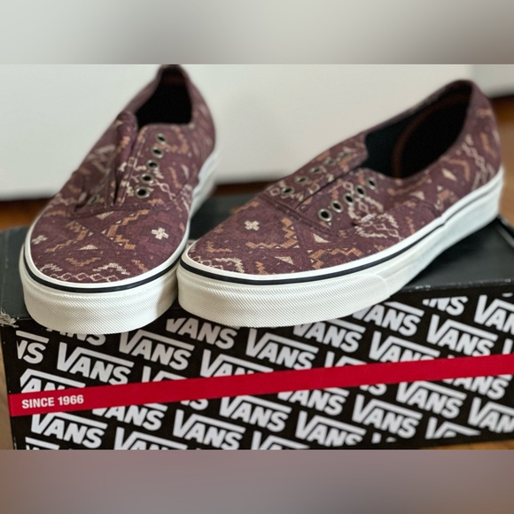 NWOT VANS AUTHENTIC (TRIBE RUG) RED CLAY MENS SIZE 10 - Picture 8 of 10